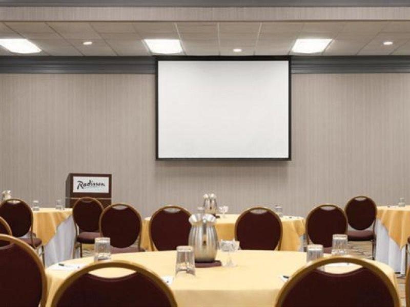 Radisson Hotel Fort Worth North-Fossil Creek 외부 사진