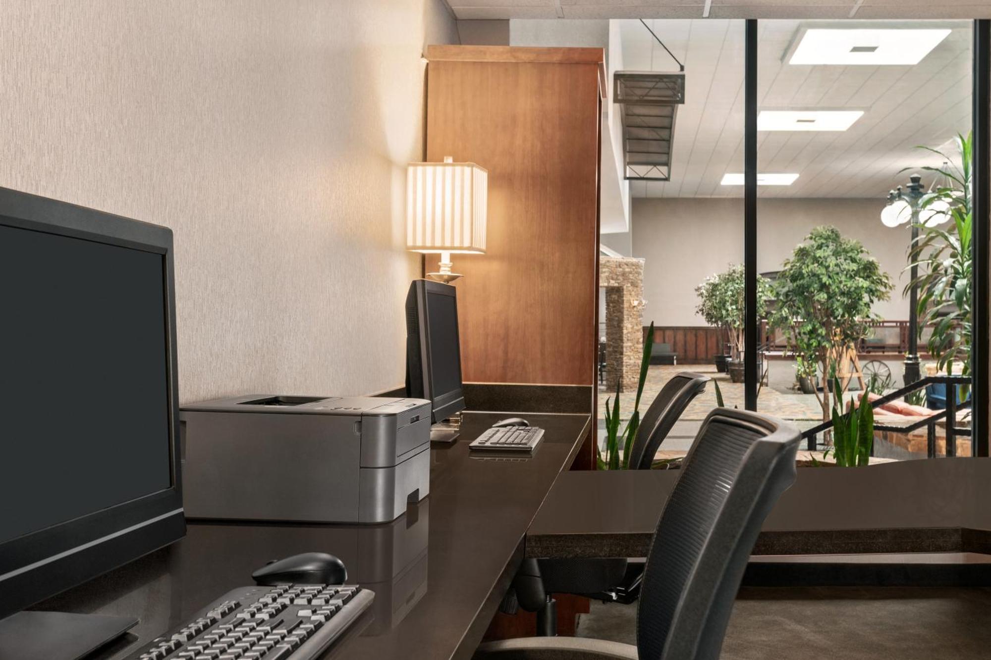 Radisson Hotel Fort Worth North-Fossil Creek 외부 사진