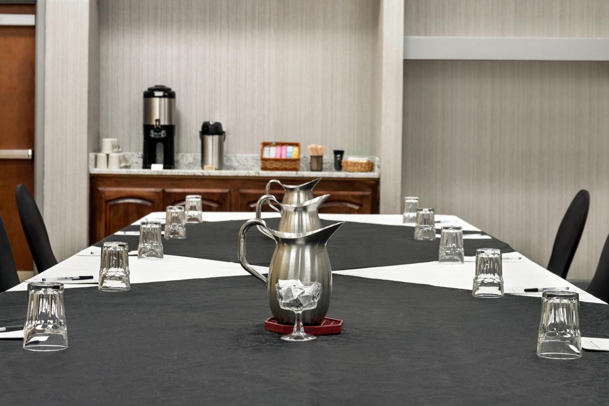 Radisson Hotel Fort Worth North-Fossil Creek 외부 사진